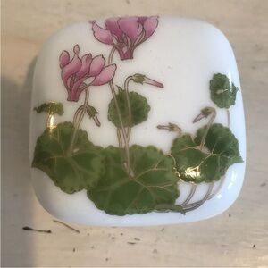 Vintage Otagiri Porcelain Trinket Box With Flower And Leaf Lid